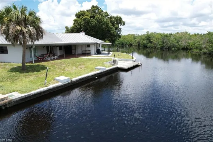 1318  Thompson  ST, North Fort Myers, FL 33903