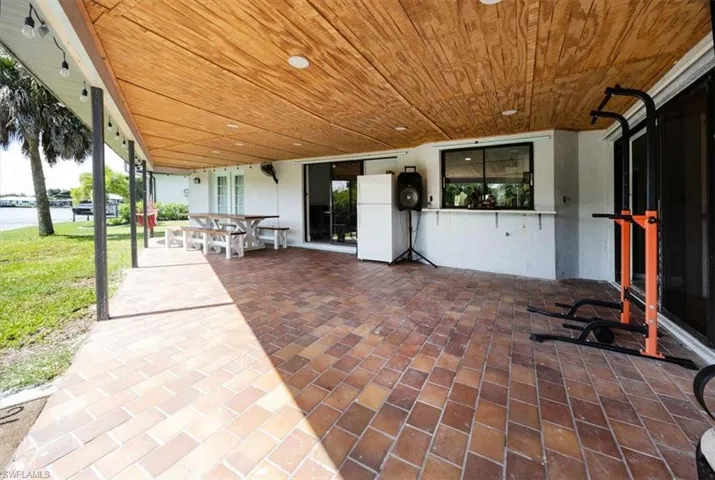1318  Thompson  ST, North Fort Myers, FL 33903