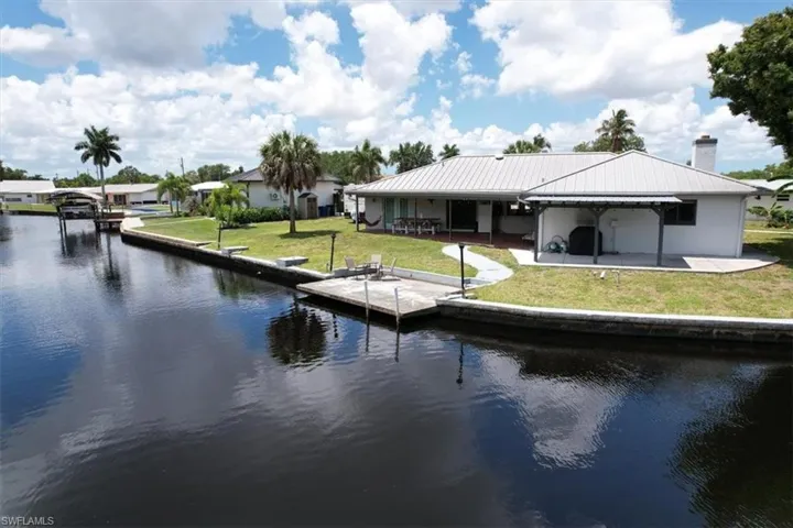 1318  Thompson  ST, North Fort Myers, FL 33903