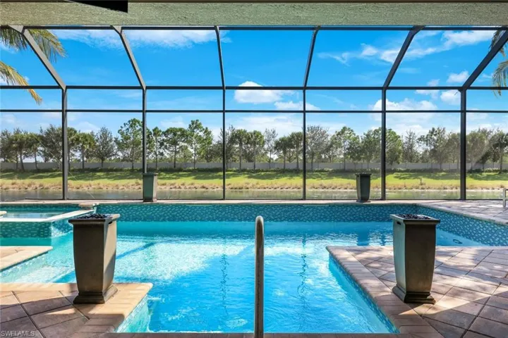 Swimming Pool with Entrance Rail