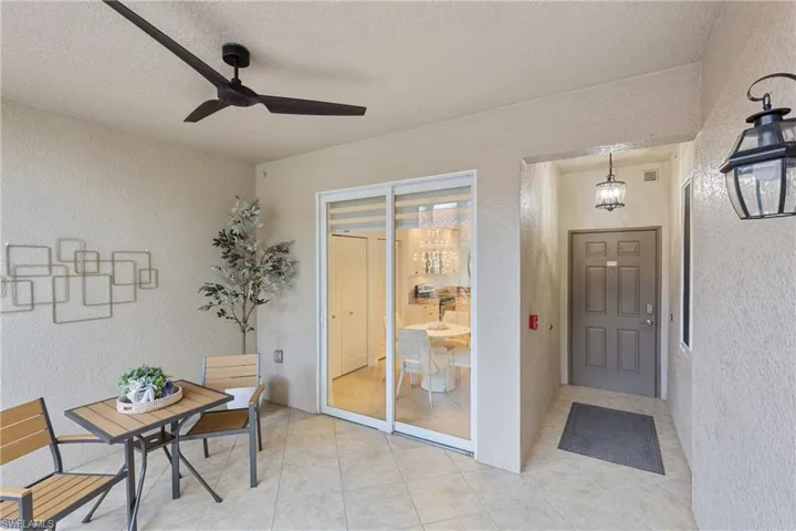 Front lanai screened enclosure