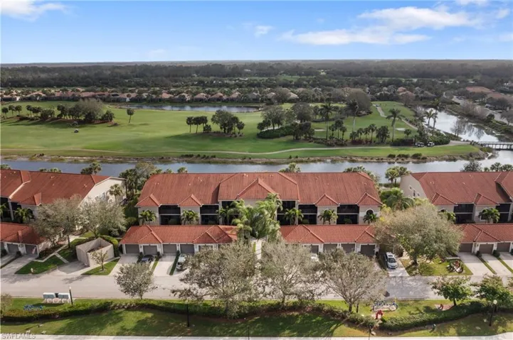 Heritage Bay is a well cared for bundled golf community