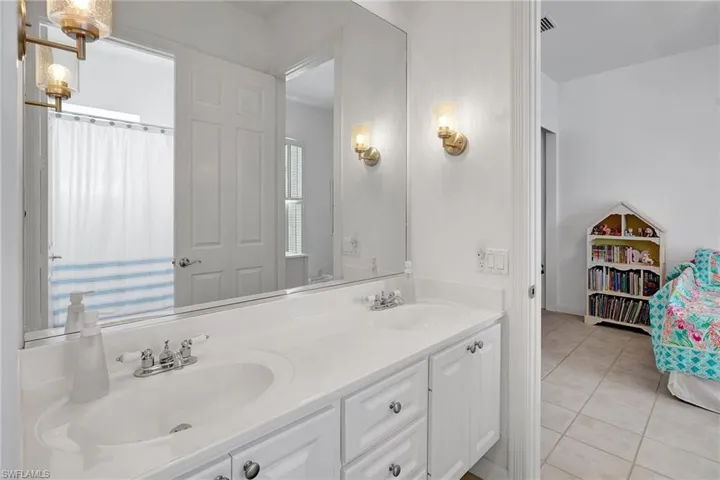 3727  Guadiato  CT, Naples, FL 34109
