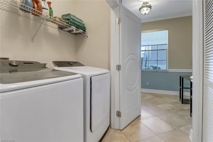4650  Yacht Harbor  DR, Naples, FL 34112