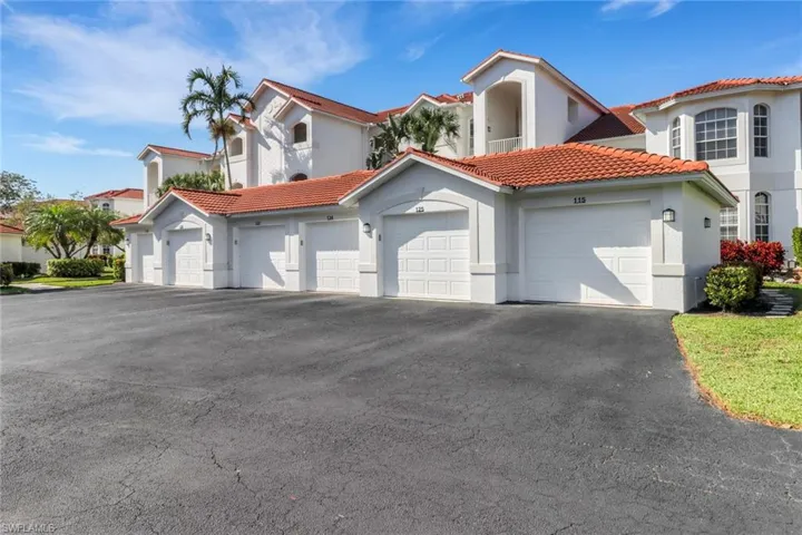 4650  Yacht Harbor  DR, Naples, FL 34112