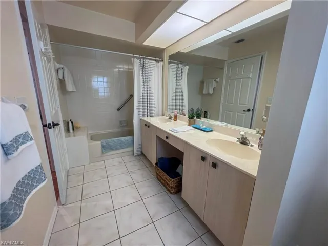 2170 Embarcadero Way, North Fort Myers, Florida 33917
