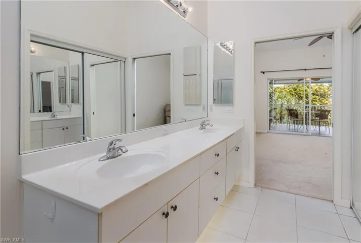 6840  Beach Resort  DR, Naples, FL 34114