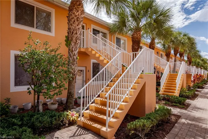 6840  Beach Resort  DR, Naples, FL 34114
