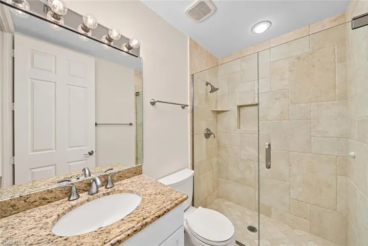 8460 Abbington Cir 1811, Naples, Florida 34108