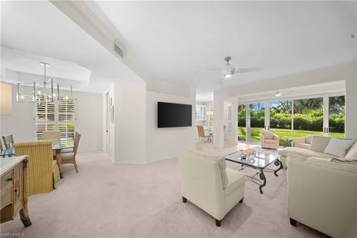 8460 Abbington Cir 1811, Naples, Florida 34108