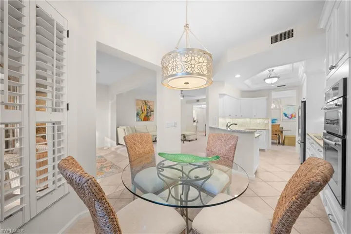 8460 Abbington Cir 1811, Naples, Florida 34108