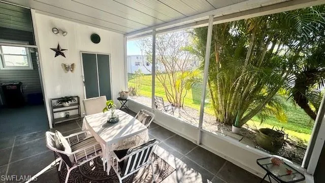Screened in lanai