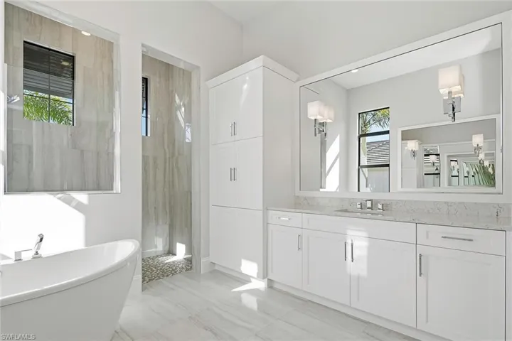 9570 Moonflower Ln, Naples, Florida 34114