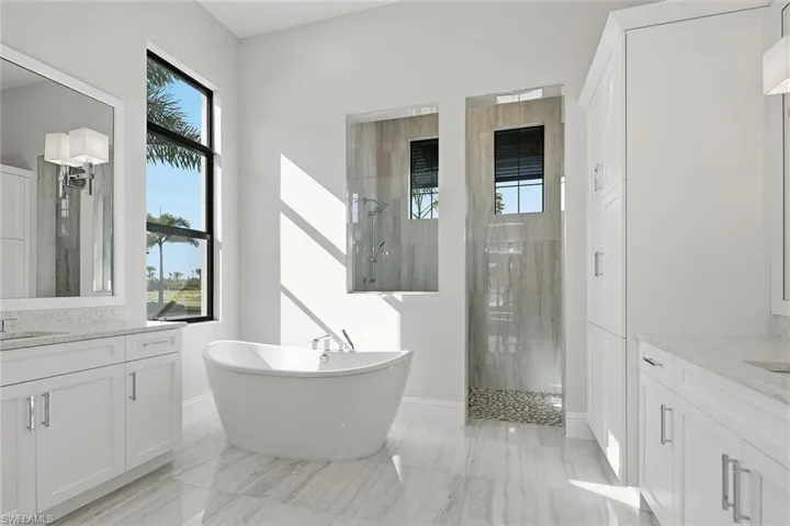 9570 Moonflower Ln, Naples, Florida 34114