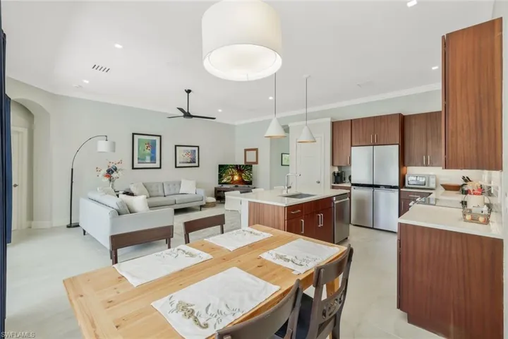5717 Lago Villaggio Way, Naples, Florida 34104