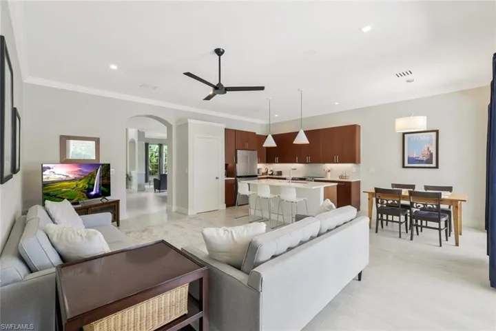 5717 Lago Villaggio Way, Naples, Florida 34104