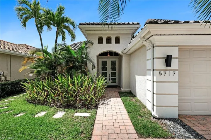5717 Lago Villaggio Way, Naples, Florida 34104
