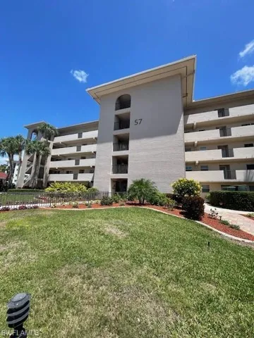 57 High Point Cir W # 405, Naples, Florida 34103