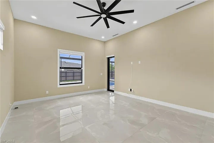455 Se 17th Ave, Cape Coral, Florida 33990