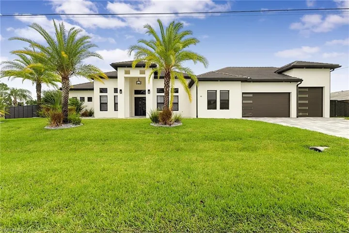 455 Se 17th Ave, Cape Coral, Florida 33990