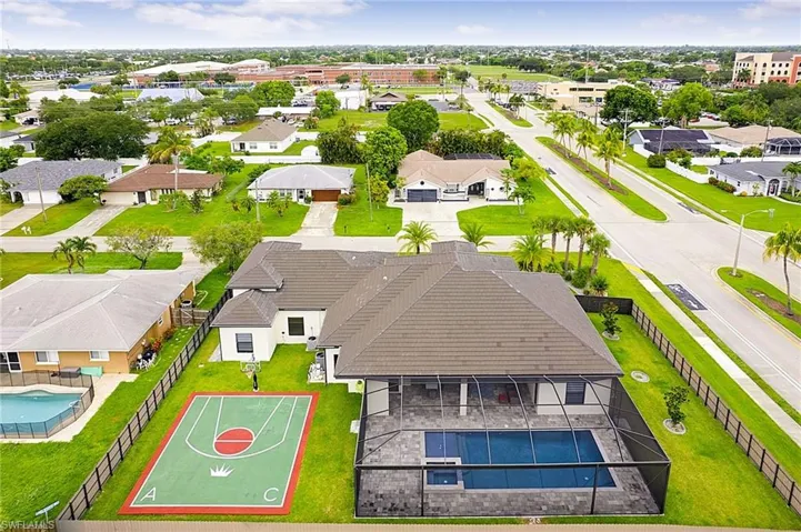 455 Se 17th Ave, Cape Coral, Florida 33990