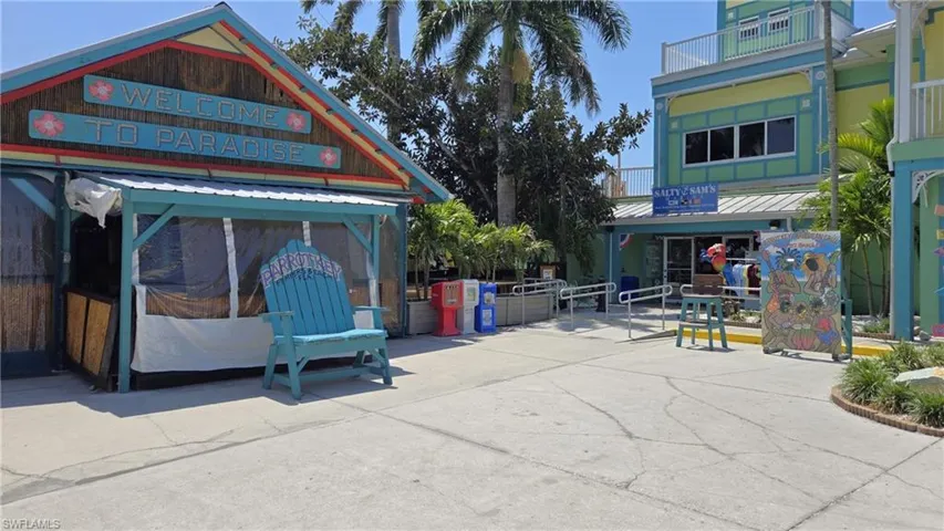 8 Helen Ln, Fort Myers Beach, Florida 33931