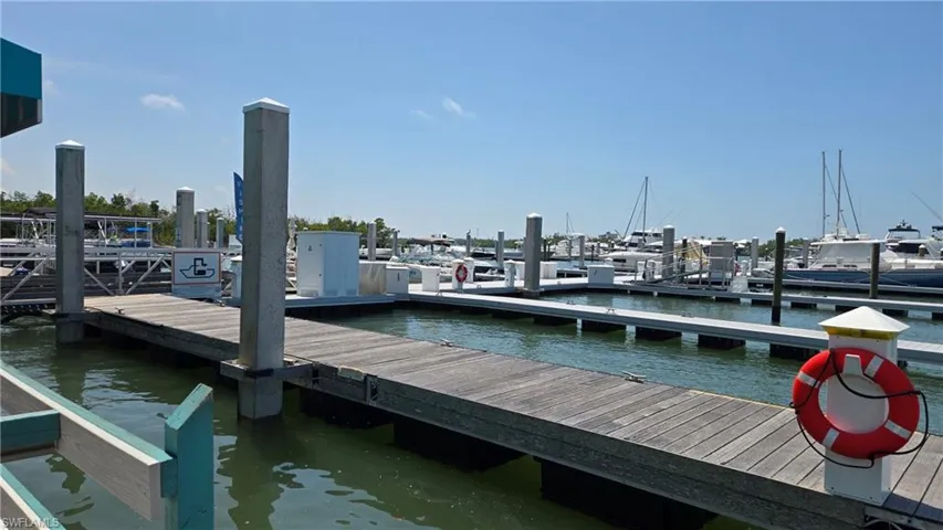 8 Helen Ln, Fort Myers Beach, Florida 33931