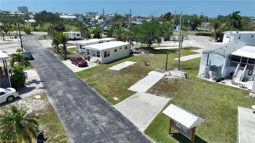 8 Helen Ln, Fort Myers Beach, Florida 33931
