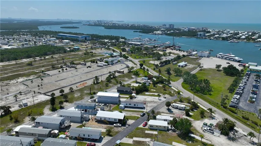 8 Helen Ln, Fort Myers Beach, Florida 33931