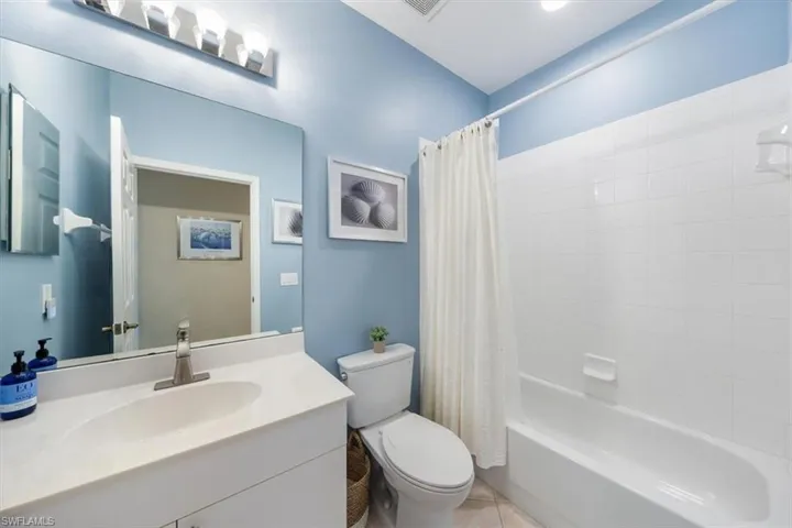 Guest Bathroom with Tub/Shower combo