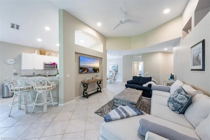 Family / entertaining gathering area