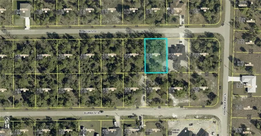 Aerial map of property and surrounding area