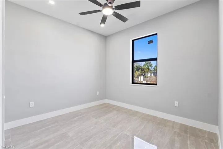 3815  9th SW ST, Lehigh Acres, FL 33976