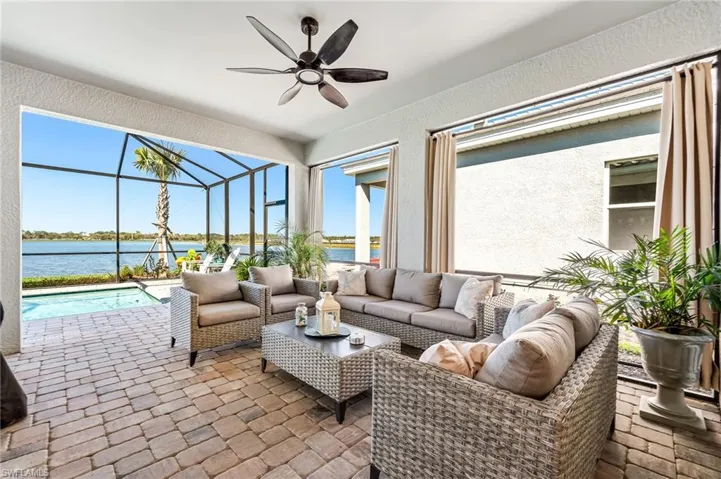 Lanai seating area