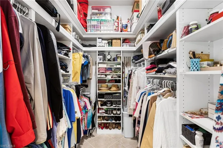 Custom walk in closet inyour primary suite.