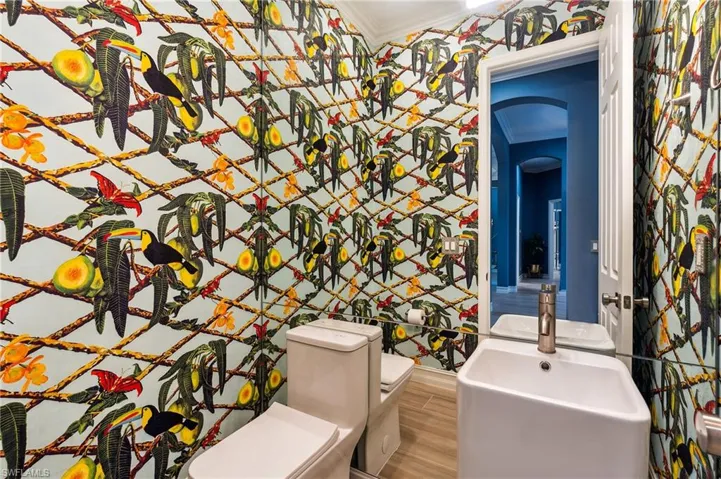 Guest bathroom.