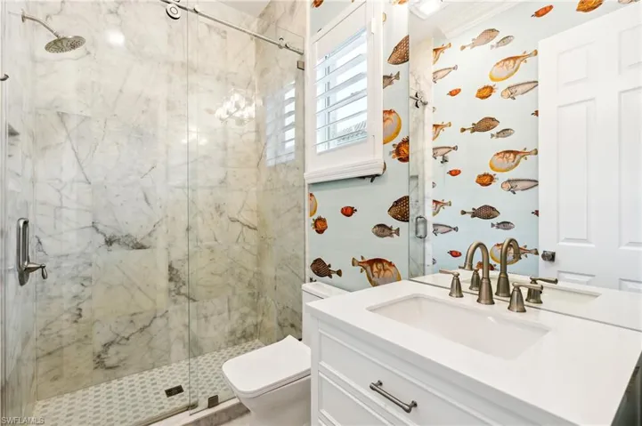 Guest bathroom.