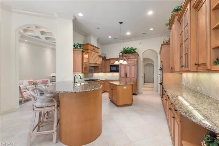 HUGE KITCHEN