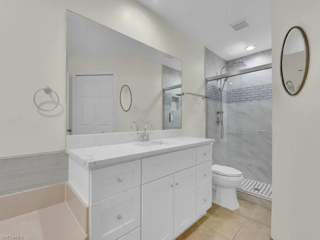 4922  Europa  DR, Naples, FL 34105