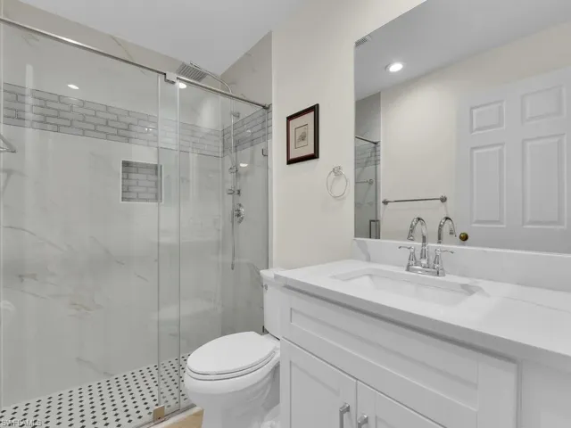 4922  Europa  DR, Naples, FL 34105