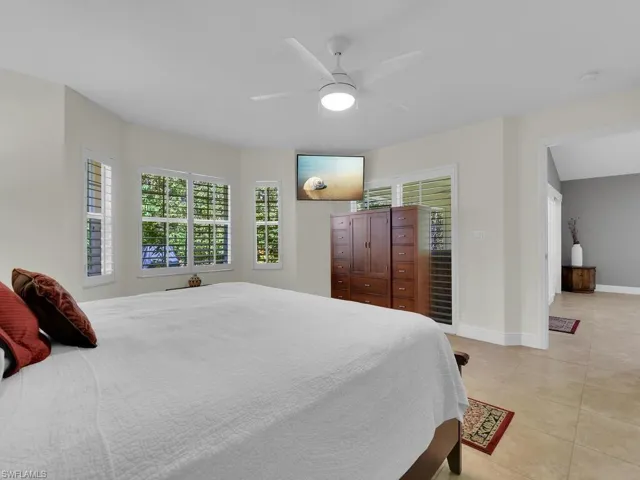 4922  Europa  DR, Naples, FL 34105