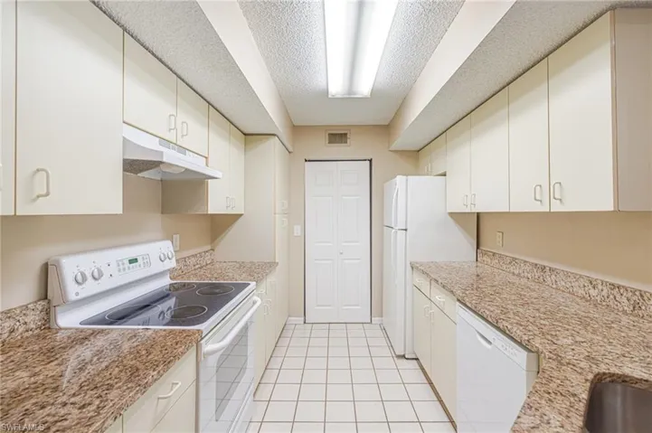 13515 Eagle Ridge Dr 524, Fort Myers, Florida 33912