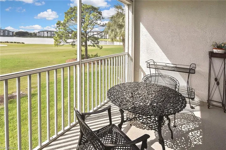 8066 Queen Palm Ln # 525, Fort Myers Fl 33966