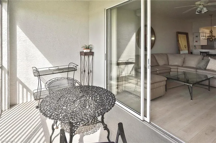 8066 Queen Palm Ln # 525, Fort Myers Fl 33966