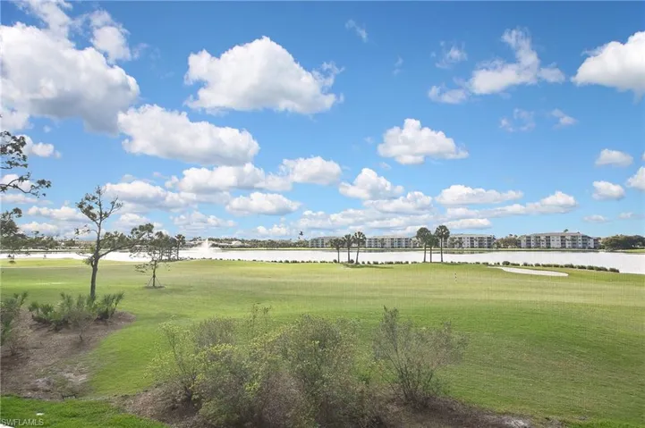 8066 Queen Palm Ln # 525, Fort Myers Fl 33966