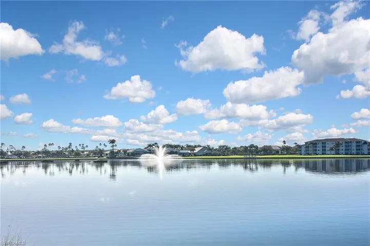 8066 Queen Palm Ln # 525, Fort Myers Fl 33966