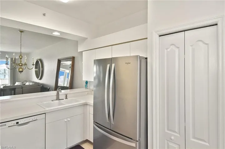 8066 Queen Palm Ln # 525, Fort Myers Fl 33966