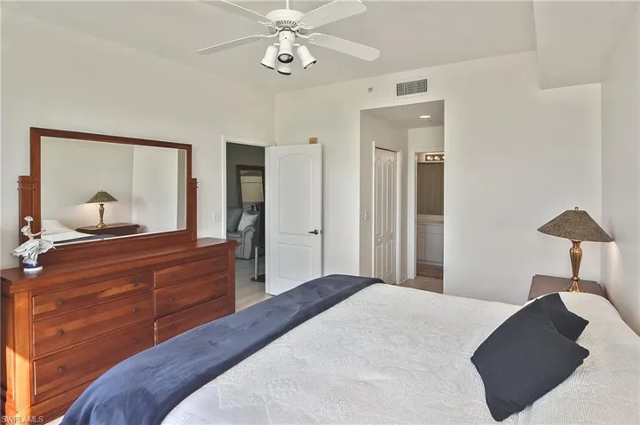 8066 Queen Palm Ln # 525, Fort Myers Fl 33966