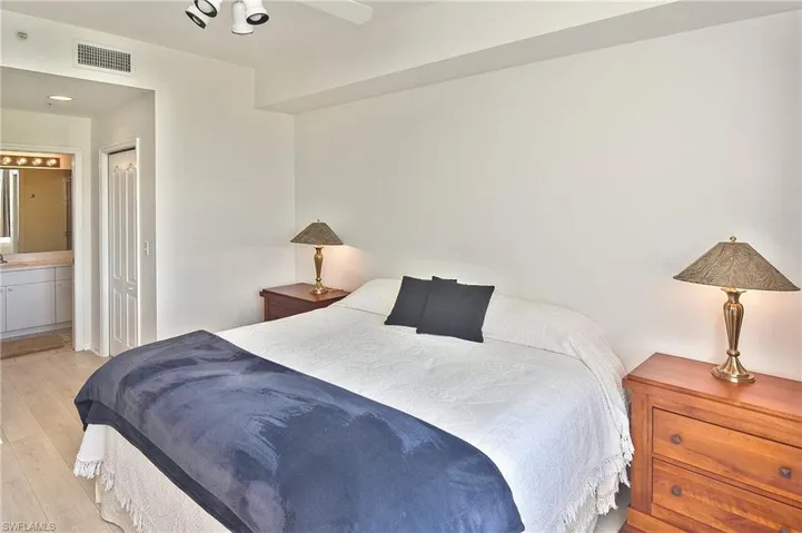 8066 Queen Palm Ln # 525, Fort Myers Fl 33966