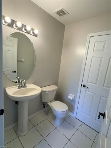 3619 Pine Oak Cir 108, Fort Myers, Florida 33916